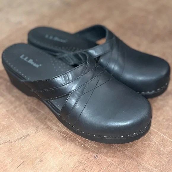 L.L.Bean Women’s Slip On Clogs Black US 7 EU 38 Like New! 2” Heel - Picture 9 of 15